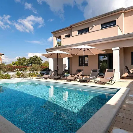 Tatil Evi Milina