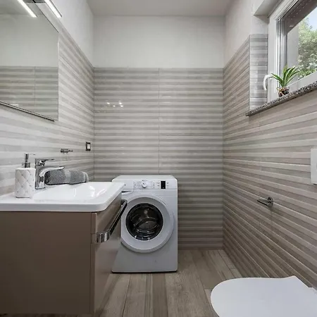 Milina Holiday home Visnjan